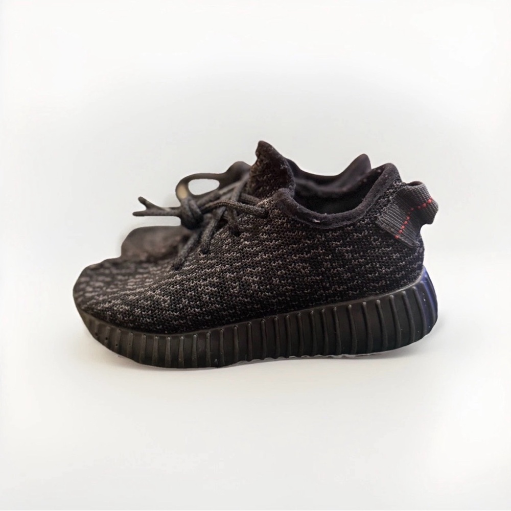 adidas Yeezy 350 - Little Kid LK Youth 13.5 - Pirate Black - Picture 2 of 16